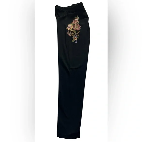 Paparazzi Black Floral Embroidery Leggings Size Small - Picture 6 of 11